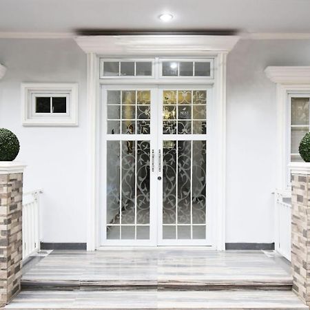 Nest Residence Jakarta Exterior photo